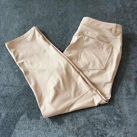 Lululemon ABC Pant Classic 30" *Warpstreme
Silverstone Size 36 - Picture 7 of 13